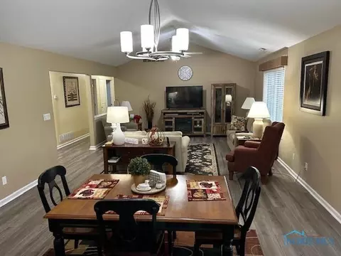 125 Amy Dr, Bryan, OH 43506 photo 2