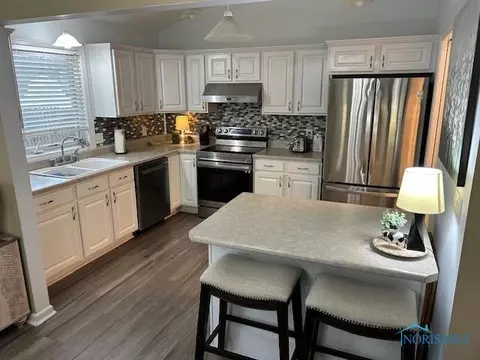 125 Amy Dr, Bryan, OH 43506 photo 3