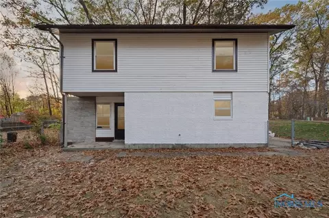 338 Oak Hill Ct, Holland, OH 43528