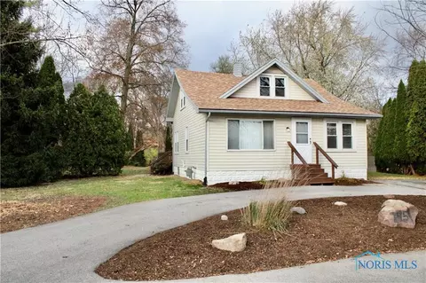 7454 Addler St, Holland, OH 43528