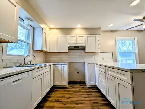 630 E South St, Bryan, OH 43506 photo 6