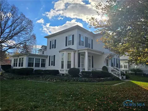 1101 Buckland Ave, Fremont, OH 43420
