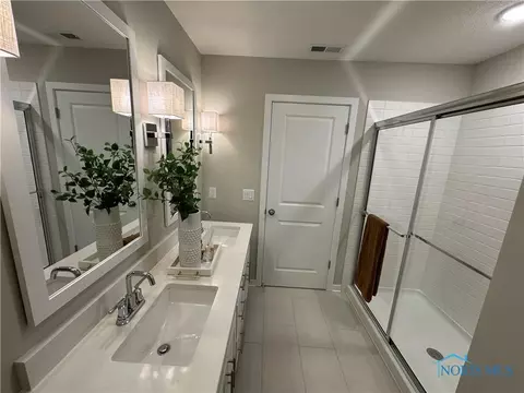 3028 Nautical Ln, Oregon, OH 43616 photo 17