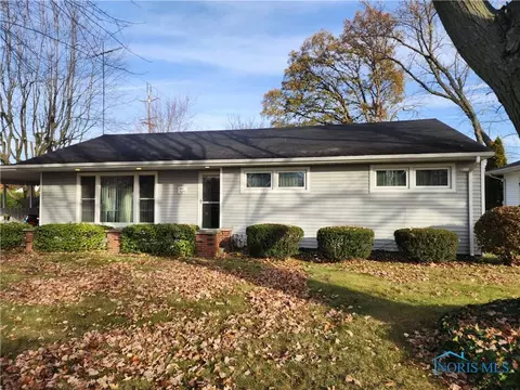 980 Clairmont Ave, Napoleon, OH 43545