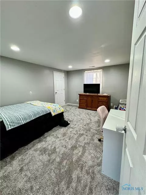 440 W Main St, Deshler, OH 43516 photo 6