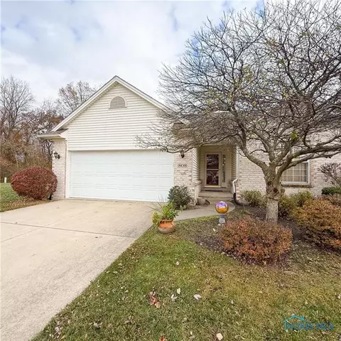 808 Satin Leaf Dr, Toledo, OH 43615