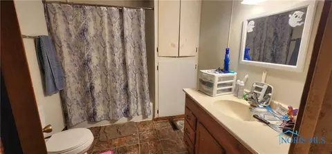 805 E 2nd St, Ottawa, OH 45875 photo 12
