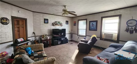 805 E 2nd St, Ottawa, OH 45875 photo 3