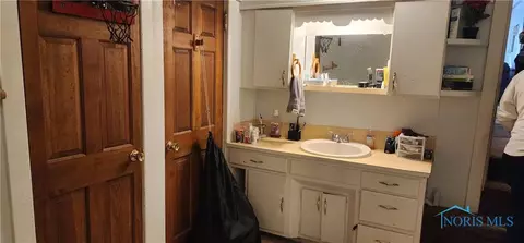 805 E 2nd St, Ottawa, OH 45875 photo 10