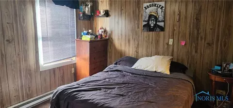 805 E 2nd St, Ottawa, OH 45875 photo 8