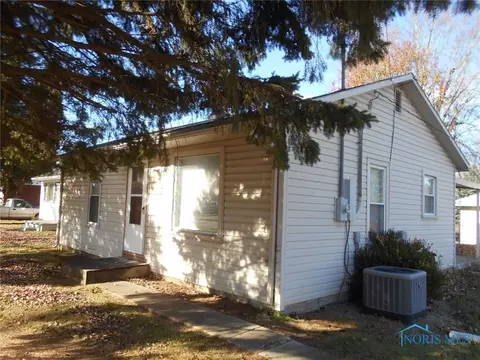 520 Davis St, Findlay, OH 45840