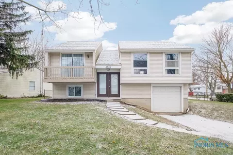 4726 Catalina Dr, Toledo, OH 43615