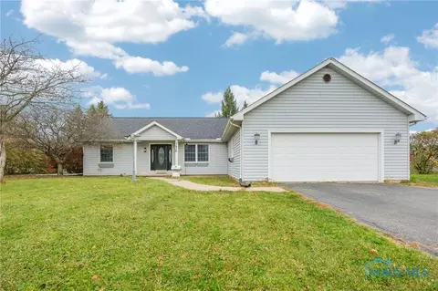 1476 Circle Dr, Millbury, OH 43447