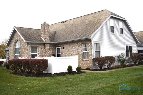 2250 Fox Run Cir, Findlay, OH 45840