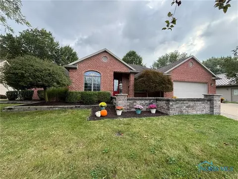 665 Chinook Dr, Defiance, OH 43512