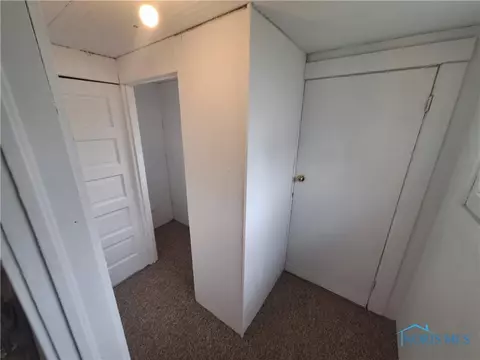 869 E High St, Bryan, OH 43506 photo 12