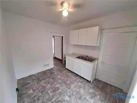 869 E High St, Bryan, OH 43506 photo 11