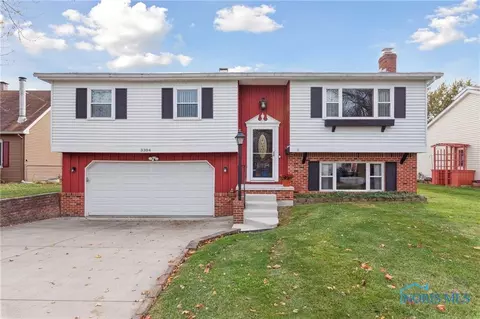 3304 Hazelton Dr, Oregon, OH 43616