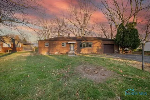26812 Fort Meigs Rd, Perrysburg, OH 43551