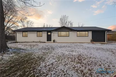 1112 Brookside Dr, Findlay, OH 45840