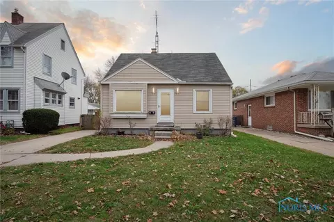 35 W Capistrano Ave, Toledo, OH 43612