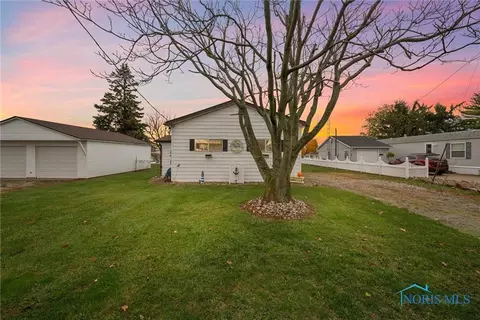 2805 W Cleveland Rd, Port Clinton, OH 43452