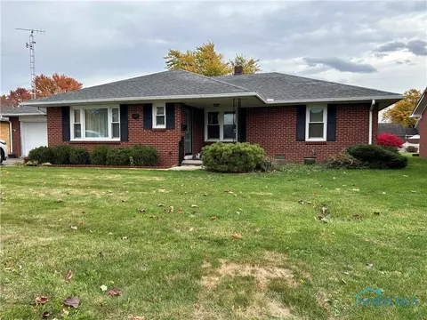 507 S Brentwood Dr, Gibsonburg, OH 43431