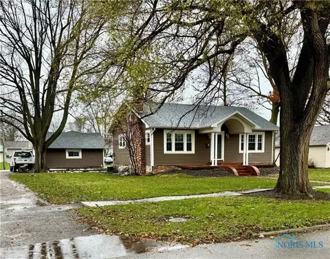 227 N Park St, Deshler, OH 43516