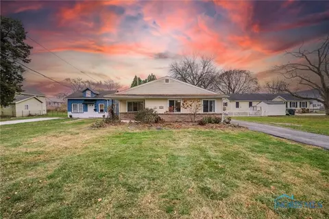 406 Clinton St, Maumee, OH 43537