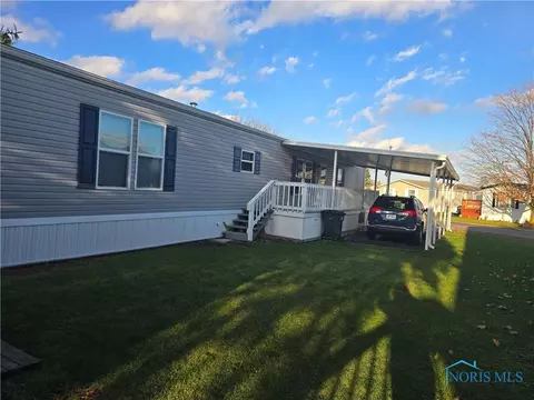 461 W Lytle St #86, Fostoria, OH 44830