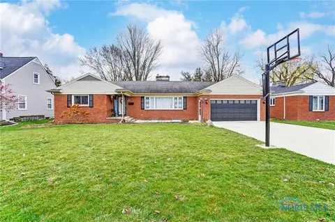 325 Fairlawn Pl, Findlay, OH 45840