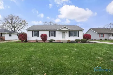 4225 Hakes Rd, Northwood, OH 43619
