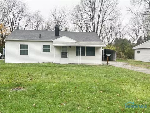 1717 Birdie Dr, Toledo, OH 43615