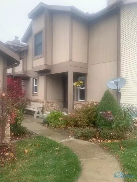 1008 Valley Grove Dr #1008, Maumee, OH 43537