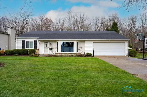 7356 Grenlock Dr, Sylvania, OH 43560