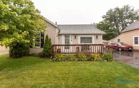 1421 Maumee St, Holland, OH 43528