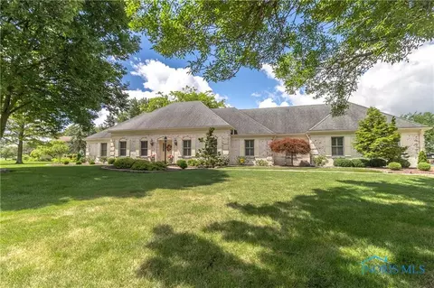 25661 Brittany Rd, Perrysburg, OH 43551
