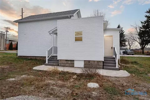 220 Bierley Ave, Pemberville, OH 43450