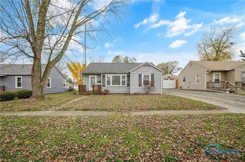 812 S Cherry St, Bryan, OH 43506 photo 2