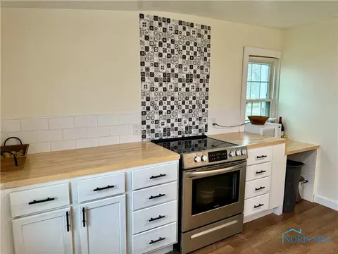 609 N Cherry St, Paulding, OH 45879 photo 5