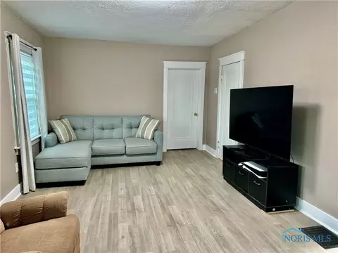 609 N Cherry St, Paulding, OH 45879 photo 10