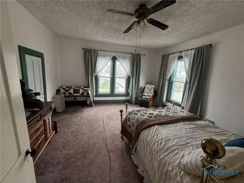 208 E North St, West Unity, OH 43570 photo 9