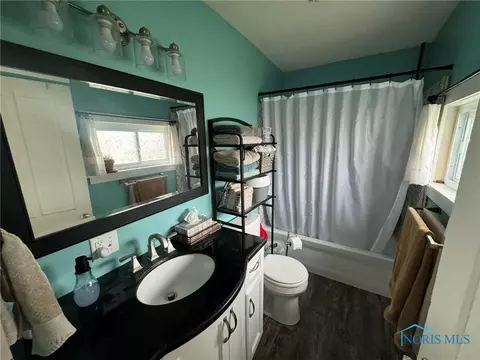 208 E North St, West Unity, OH 43570 photo 12