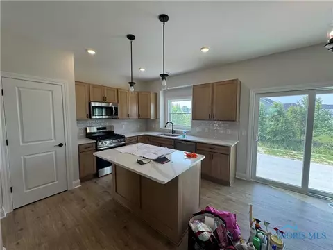 1799 Caleb Ct, Waterville, OH 43566 photo 2