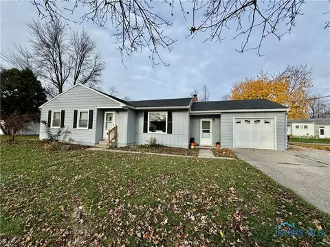 1504 Terrawenda Dr, Defiance, OH 43512