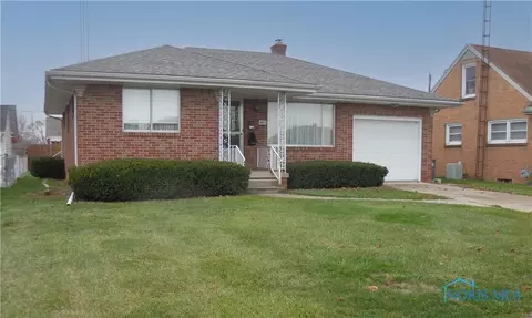 4451 283rd St, Toledo, OH 43611