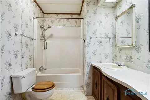 475 W Main St, Delta, OH 43515 photo 19