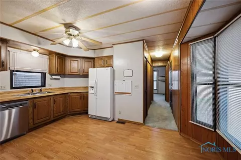 475 W Main St, Delta, OH 43515 photo 11