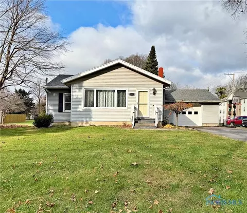 833 N Water St, Tiffin, OH 44883