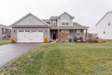 785 Wilkshire Dr, Waterville, OH 43566